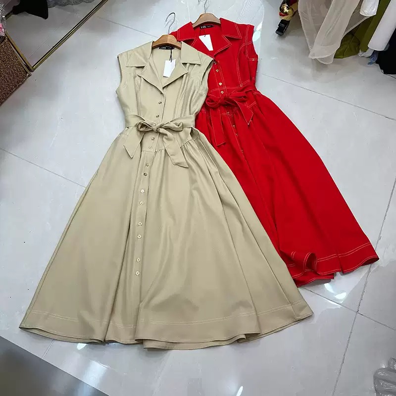 Belt waisted button-up sleeveless Dress