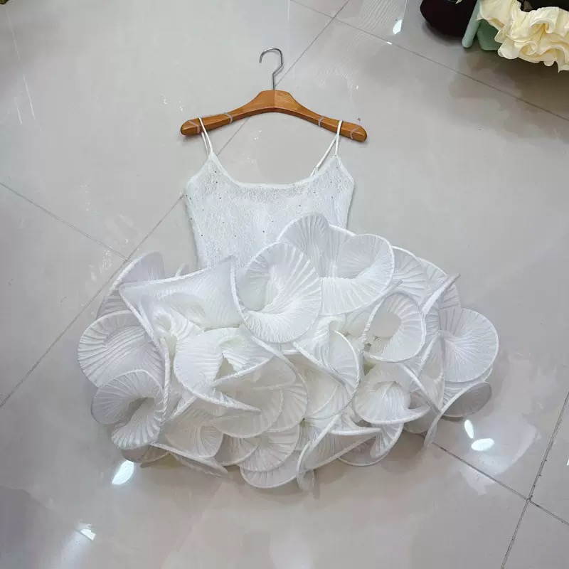 Ladies dress - Image 2