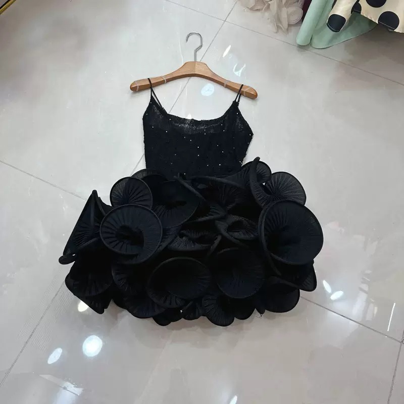 Ladies dress - Image 3