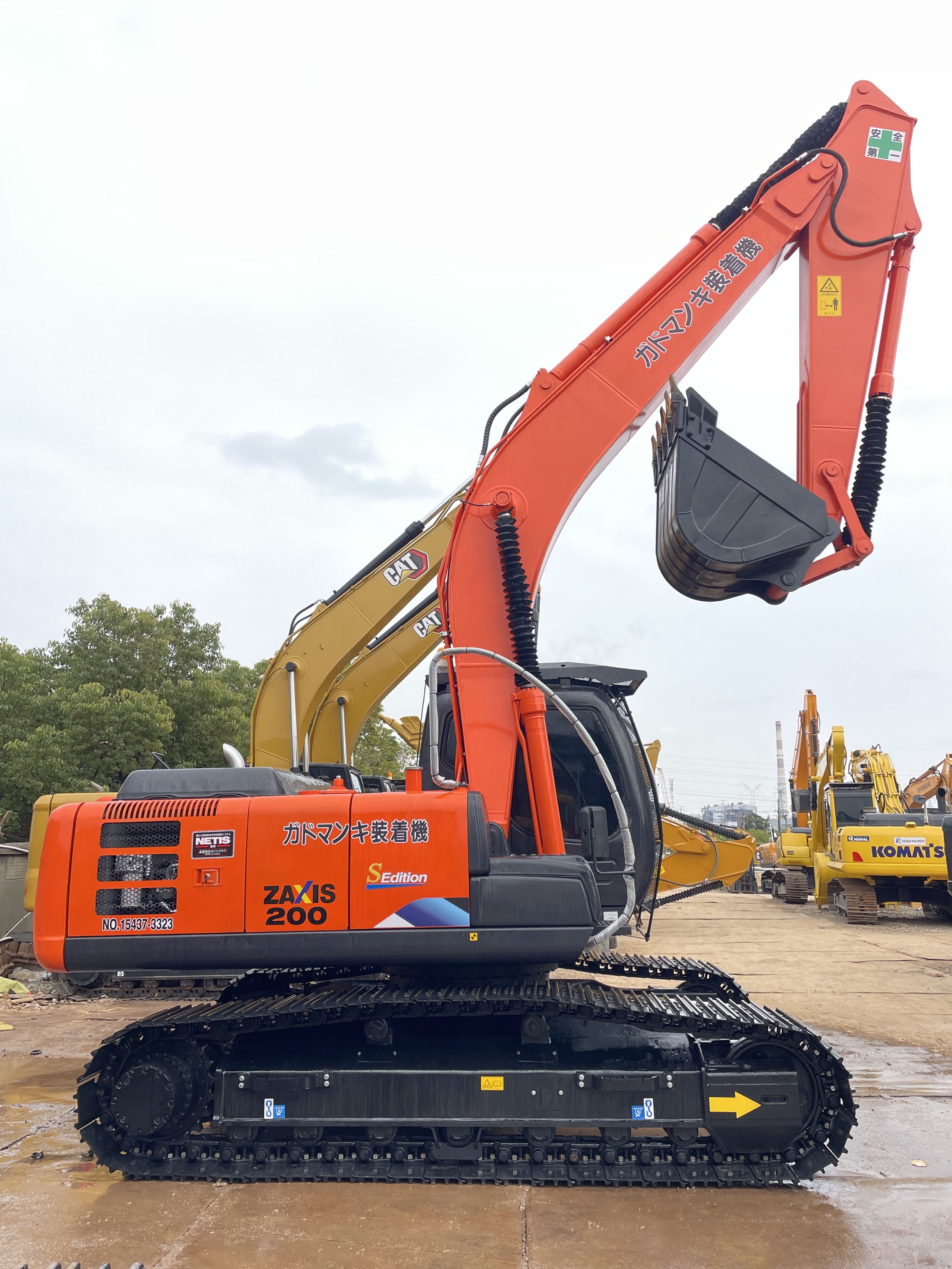Excavator - Image 2