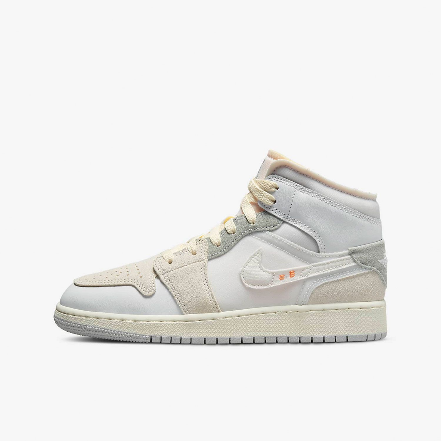 Nike Air Jordan 1 - Image 2