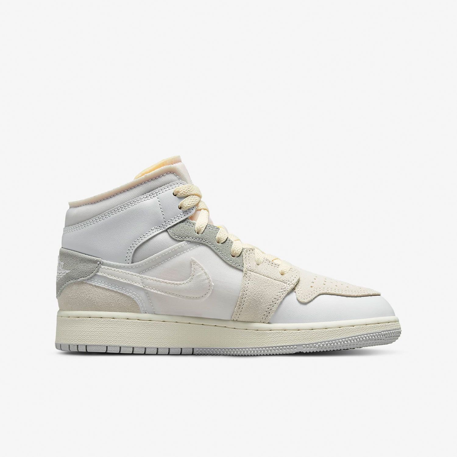 Nike Air Jordan 1 - Image 3