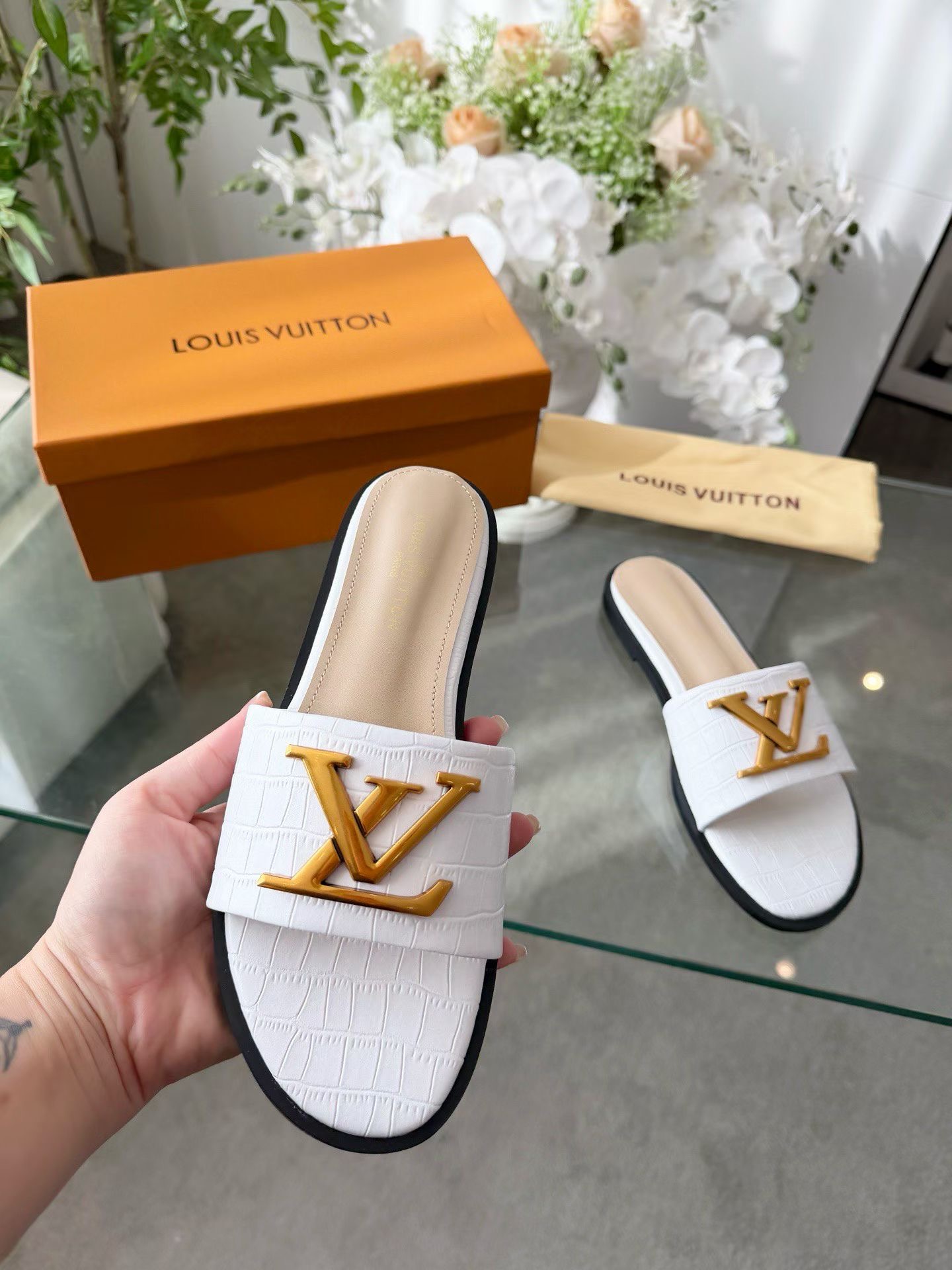 Ladies LV Slides