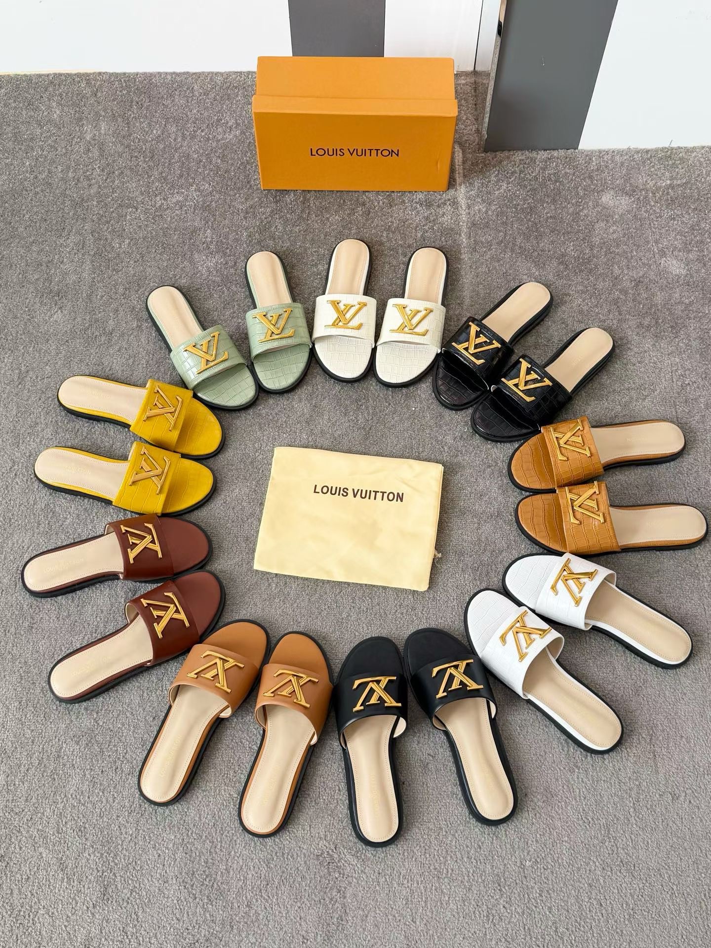 Ladies LV Slides - Image 3