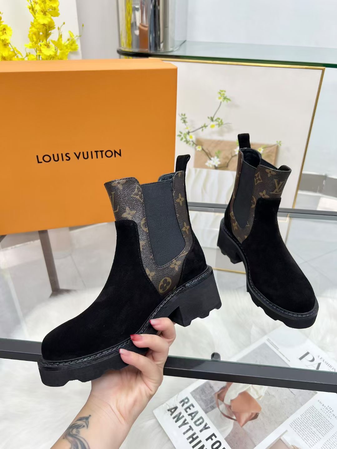 Lv Boots