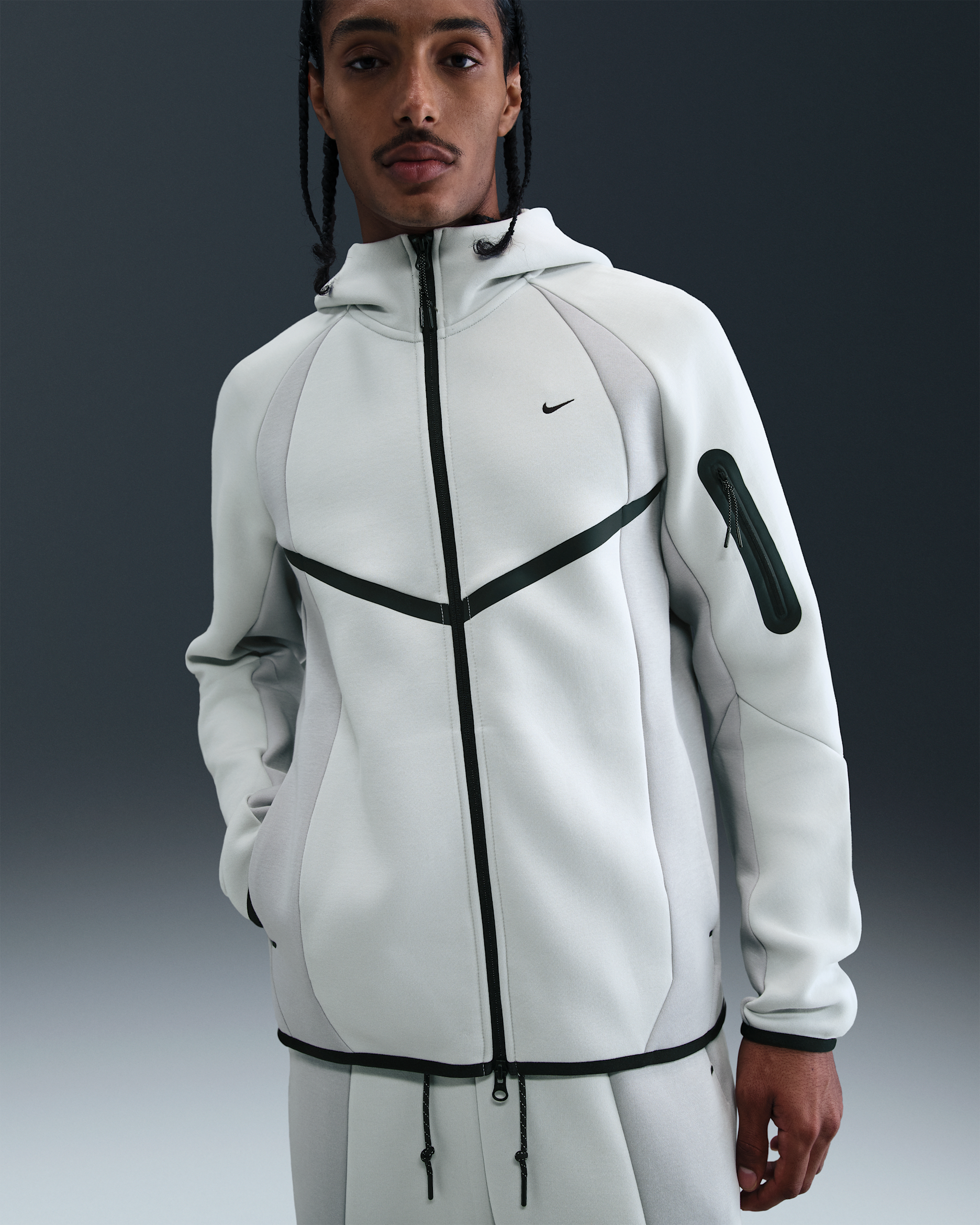Nike tracksuits - Image 3