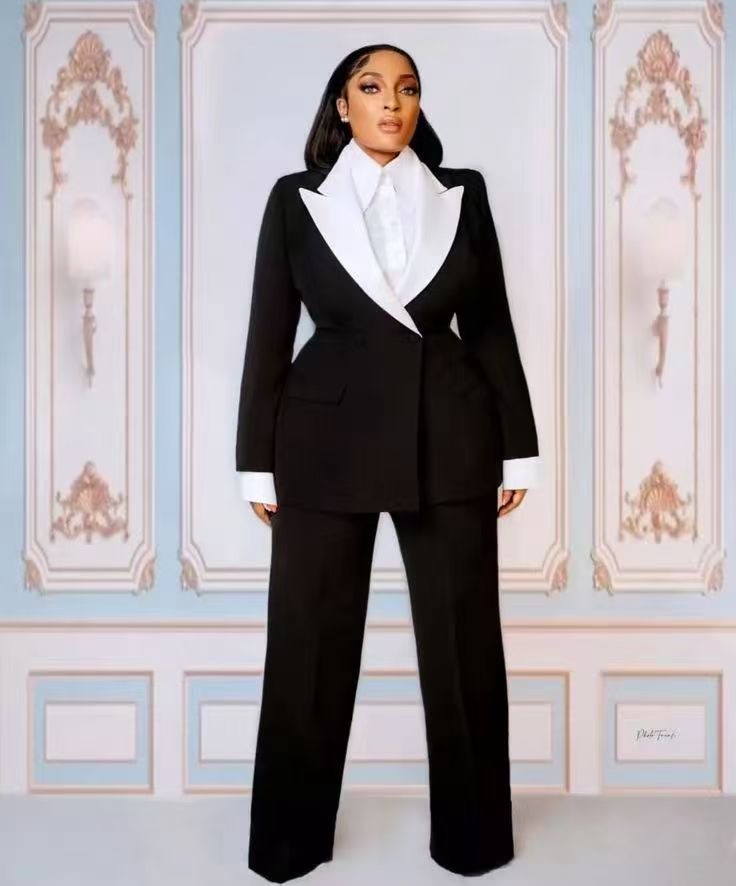 Ladies two Piece Suits - Image 3