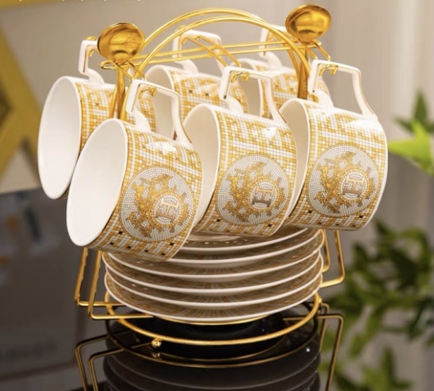 High value exquisite ceramic coffee cup set & saucer - Image 3