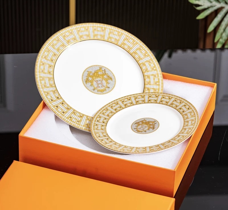 Ceramic coffee cup set with gold rim - Image 2