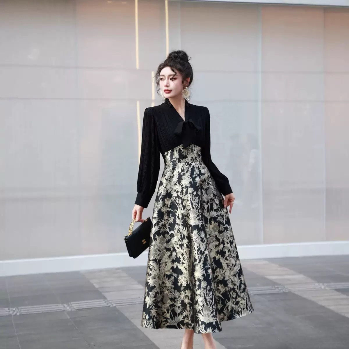 V neck patchwork jacquard print high waisted-hollowed out bow - Image 3