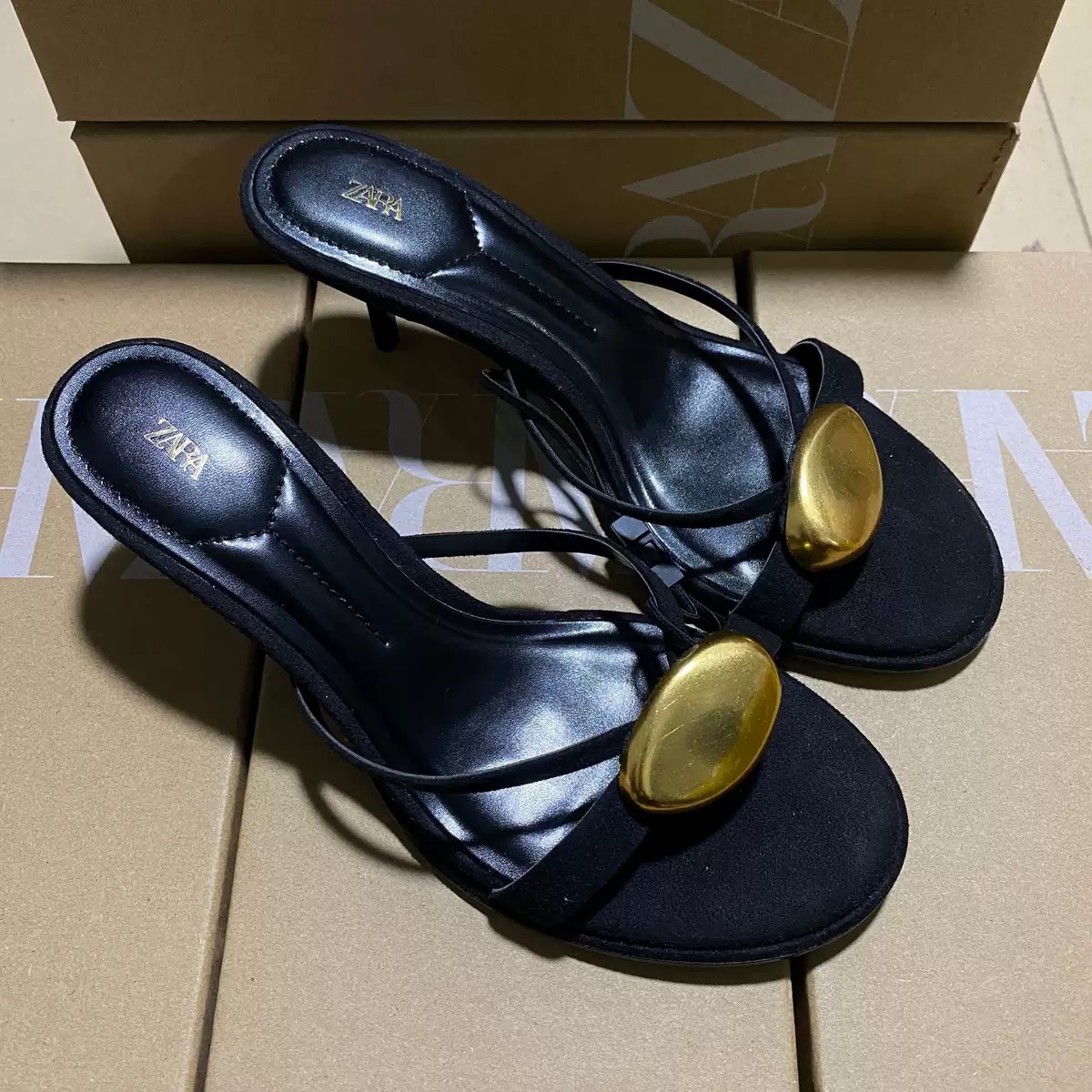 Ladies heels - Image 3