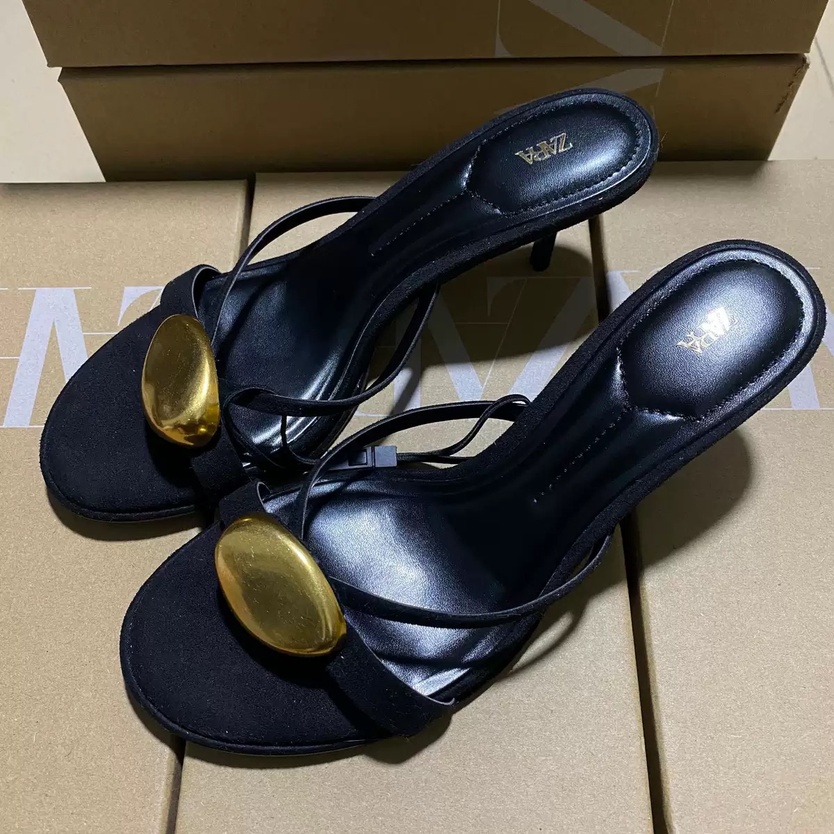 Ladies heels - Image 2