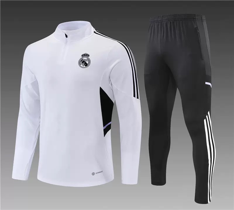 Soccer tracksuits - Image 2
