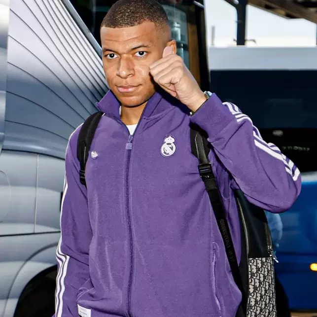 Real Madrid Tracksuits - Image 2