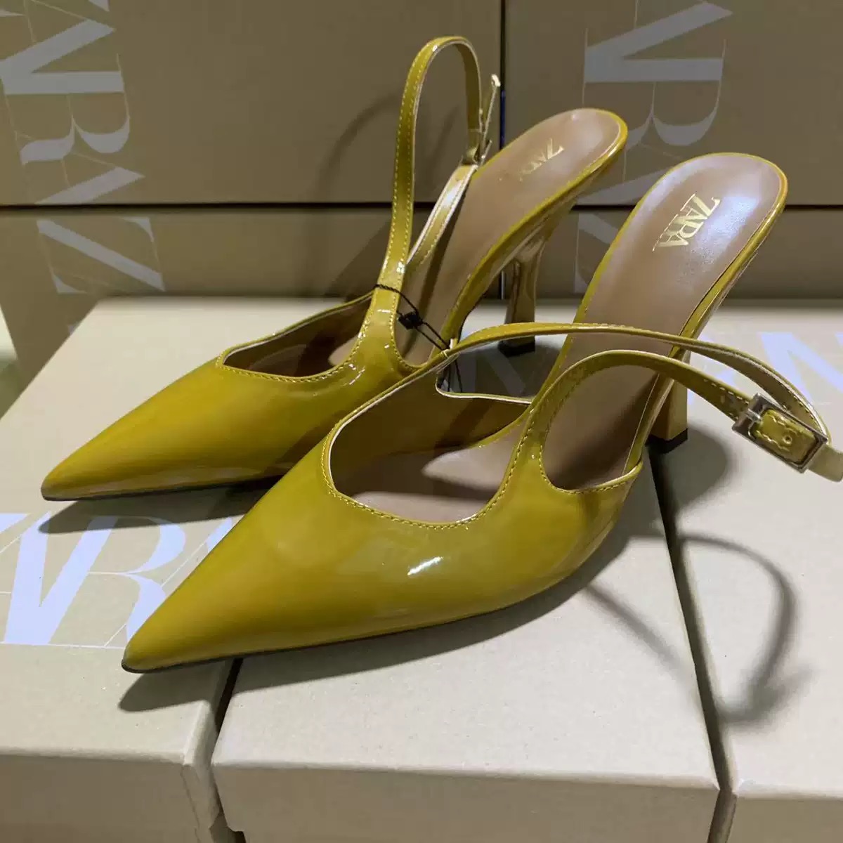 Ladies heels - Image 2