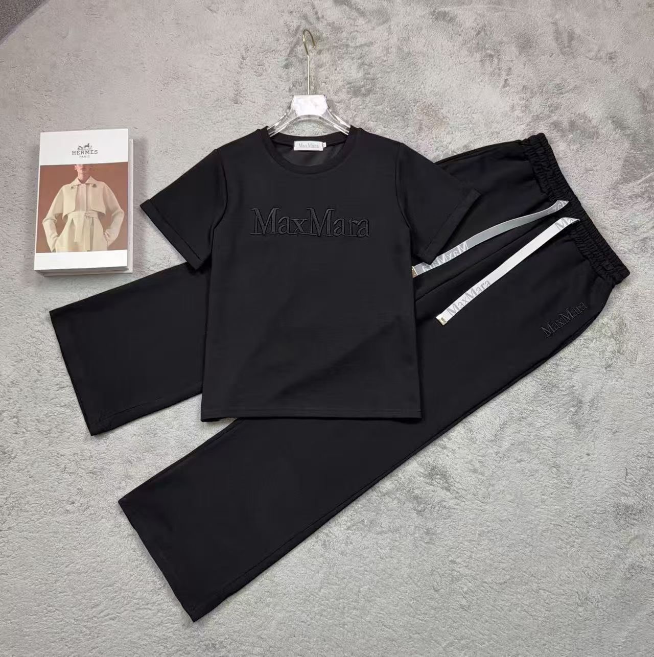 MaxMara ladies two Piece set - Image 2