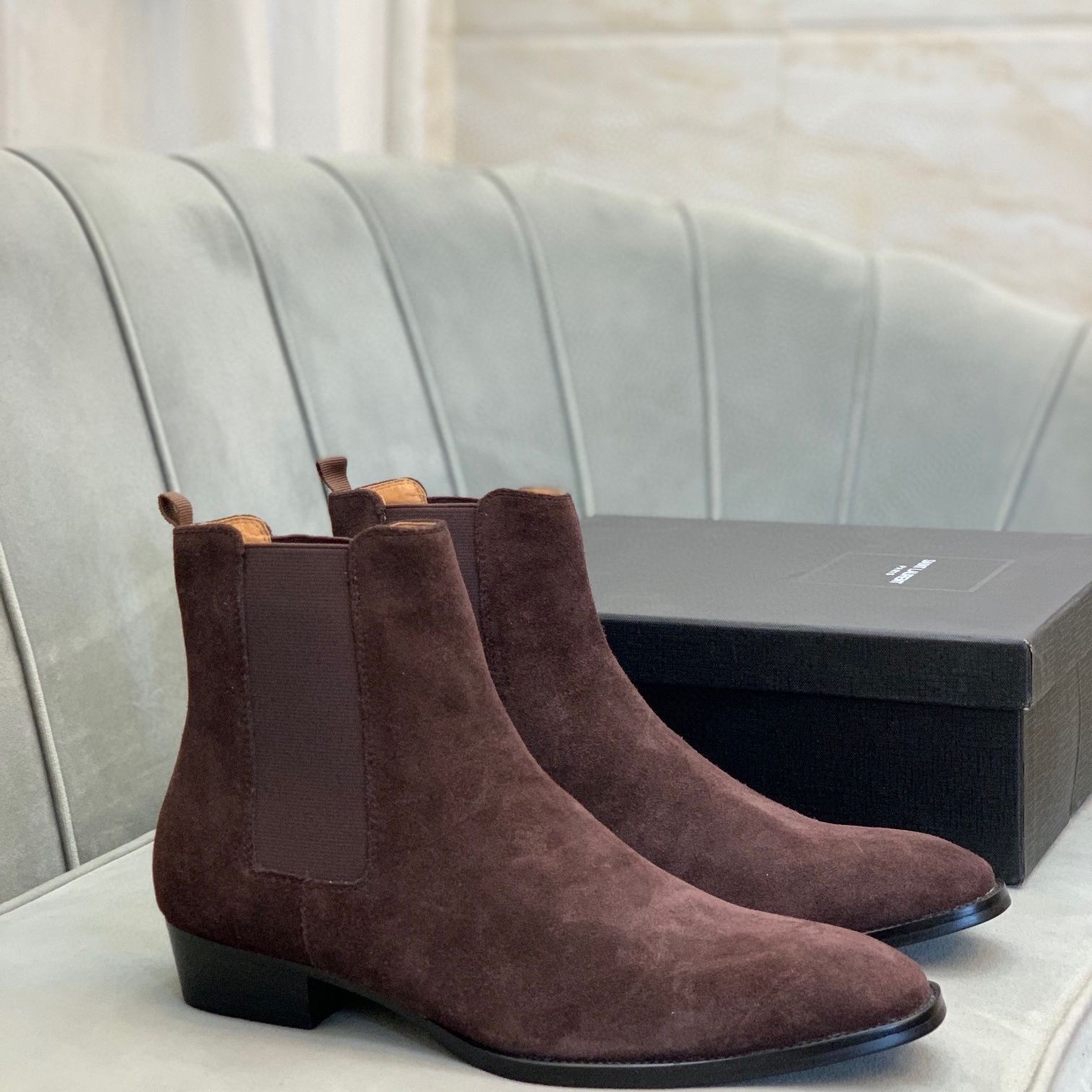 Chelsea Boots - Image 2