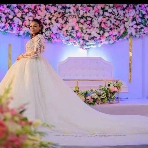 Wedding Bride Gown long Tail - Image 3