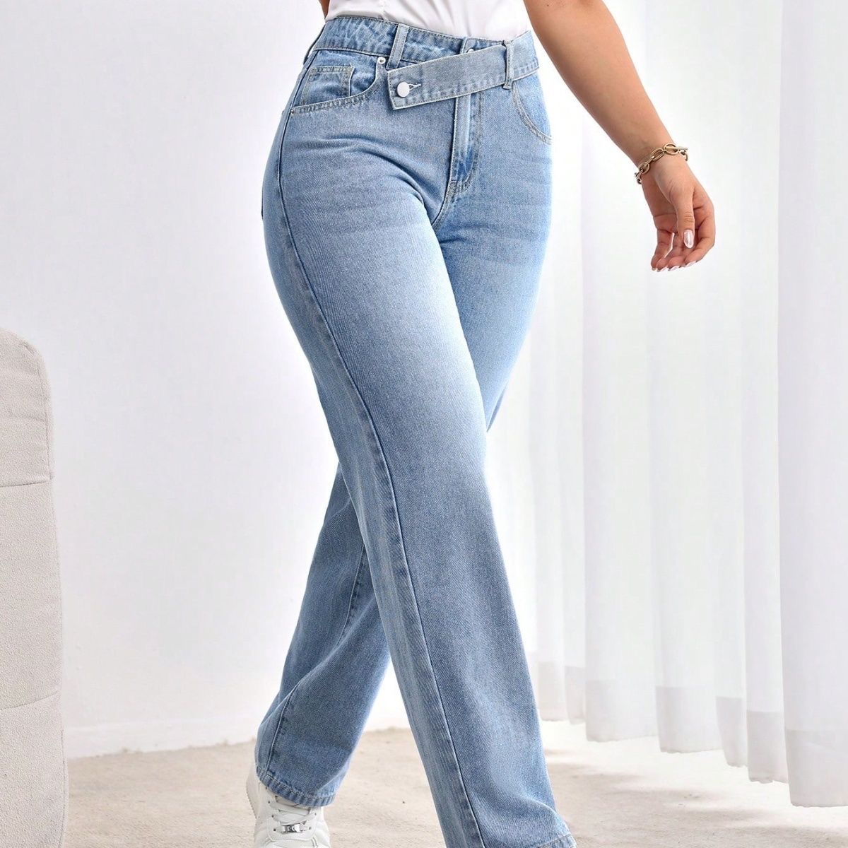 Ladies Jeans - Image 2